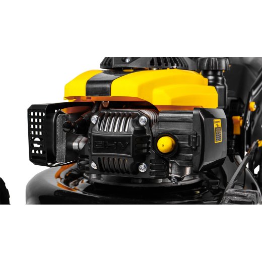 Изображение Бензиновая газонокосилка Champion LM4215