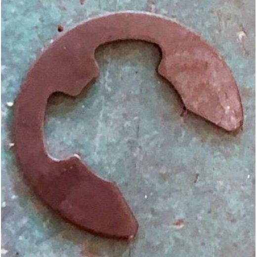 Кольцо стопорное вала колес ST655