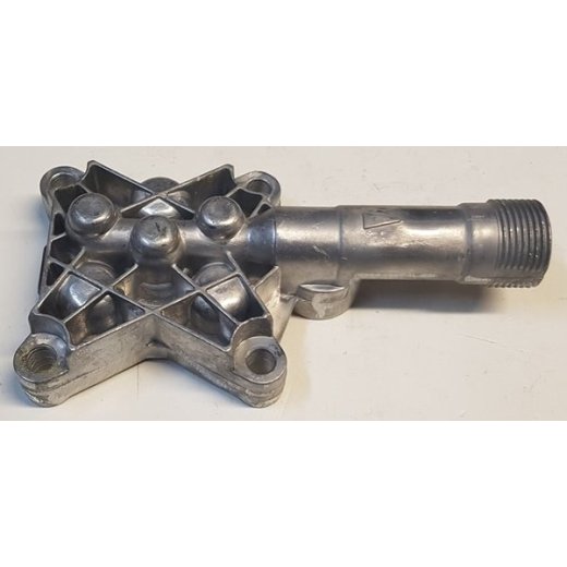 Корпус насоса  мойки HP3140 сторона выпускного патрубка